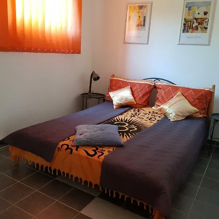 Modern Apartament Near Sea ヴィル
